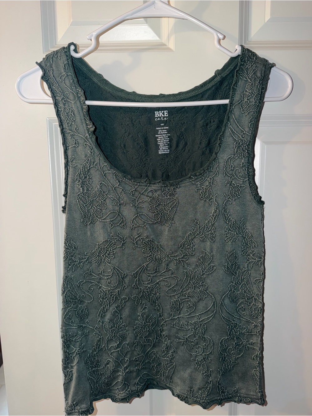 BKE Green Embroidered Lace Scoop Neck Tank